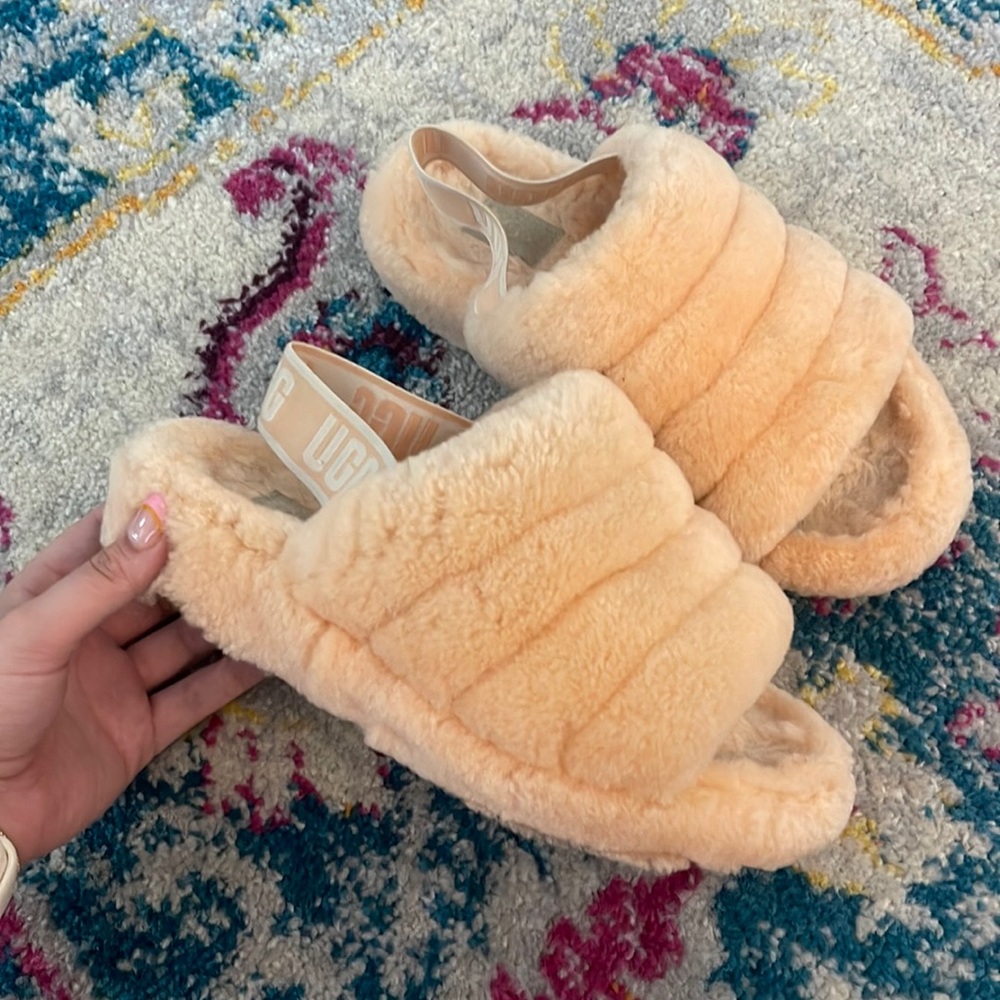 Peach Colored Ugg Slippers
